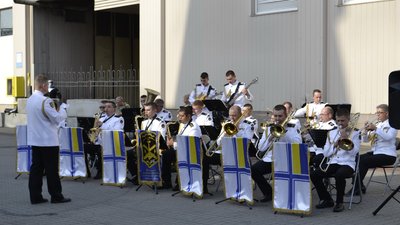 Військово-морський оркестр зіграв для екіпажу британського есмінця Dragon, що пришвартувався в Одесі Військово-морський оркестр зіграв для екіпажу британського есмінця Dragon, що пришвартувався в Одесі
