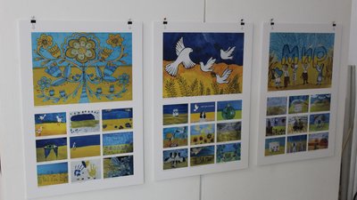 "Продовжуємо власну боротьбу на культурному фронті": виставка "Я малюю мир" Херсонської Художньої школи подорожує світом "Продовжуємо власну боротьбу на культурному фронті": виставка "Я малюю мир" Херсонської Художньої школи подорожує світом
