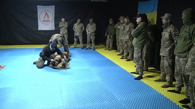 У Запоріжжі військово-спортивний клуб перетворили на волонтерський центр