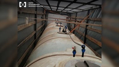 На Чернігівщині викрили спиртзавод, який підпільно виготовляв підакцизні товари На Чернігівщині викрили спиртзавод, який підпільно виготовляв підакцизні товари