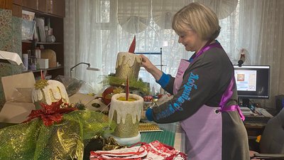 Створюють образи: у Краматорську переселенки організували ательє з пошиття театральних костюмів Створюють образи: у Краматорську переселенки організували ательє з пошиття театральних костюмів