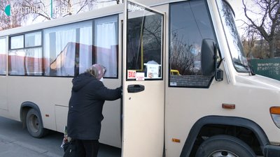 Ось і приклад: ОТГ сама організувала довіз медиків на роботу у Рівне