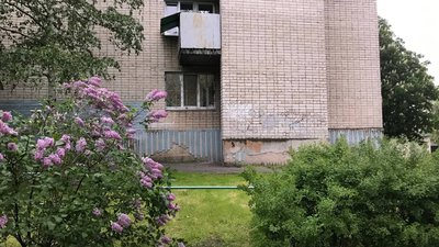 У Кропивницькому після падіння з 8 поверху загинула дівчина У Кропивницькому після падіння з 8 поверху загинула дівчина