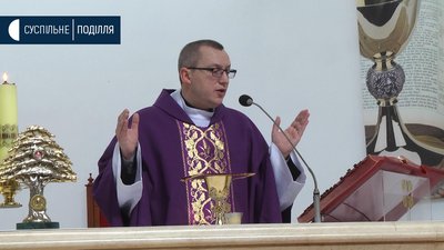 Служби онлайн, обмеження та попередній запис: храми хмельницького на карантині