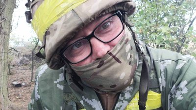 "Він підірвався на міні й залишився без кінцівки... та все одно повернувся на війну". Спогади про загиблого Юрія Савелло "Він підірвався на міні й залишився без кінцівки... та все одно повернувся на війну". Спогади про загиблого Юрія Савелло