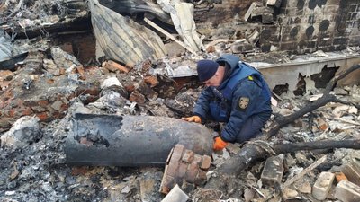 Чернігівські рятувальники за роботою Чернігівські рятувальники за роботою