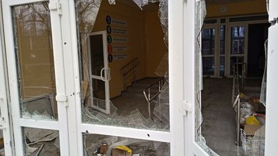 "Лікарня сильно постраждала". У Тростянці на Сумщині відкрили пункт невідкладної меддопомоги "Лікарня сильно постраждала". У Тростянці на Сумщині відкрили пункт невідкладної меддопомоги