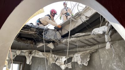 У Полтаві демонтували аварійну покрівлю дев’ятиповерхівки після влучання БпЛА