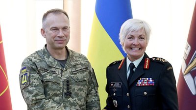 Сирський, Дженні Каріньян