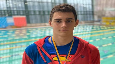 Тернополянин Сергій Лисобей здобув бронзу на Зимовому чемпіонаті України з плавання