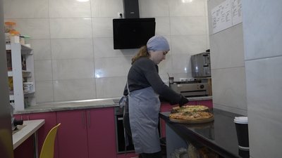 підприємиця, грант, кав'ярня, гроші підприємиця, грант, кав'ярня, гроші