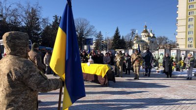 Попрощалися з 38-річним соладтом Віктором Білявським 