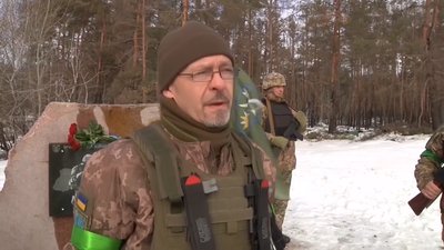У Лимані встановили меморіальну дошку загиблим військовим У Лимані встановили меморіальну дошку загиблим військовим