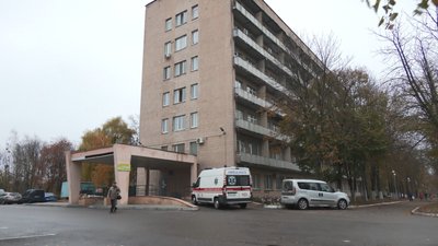 Удар струмом за відмову госпіталізувати: у Черкасах юнак напав на фельдшерку швидкої Удар струмом за відмову госпіталізувати: у Черкасах юнак напав на фельдшерку швидкої