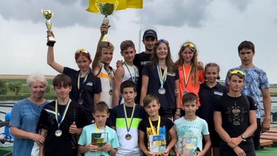 2 кубки і 10 медалей вибороли спортсмени Житомирщини на чемпіонаті України з триатлону серед кадетів і в естафетах-мікст