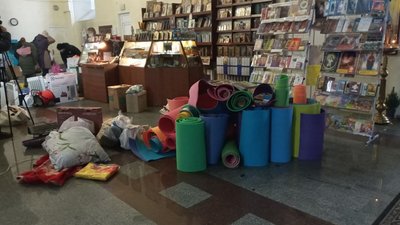 Їжа, речі, ліки та техніка: яку допомогу військовим збирають у Полтаві Їжа, речі, ліки та техніка: яку допомогу військовим збирають у Полтаві