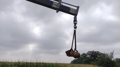 У Дніпрі чоловік знайшов авіаційну бомбу на своєму подвір'ї