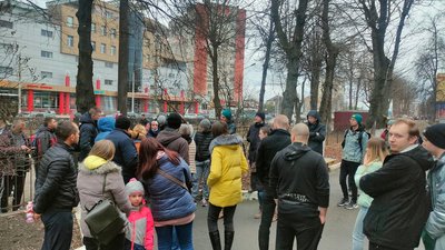 "Просять приходити завтра": вінничани масово здають кров на потреби військових