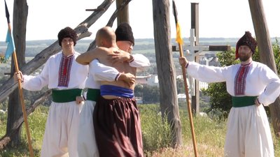"Легенда про синів Луганських". У Сватовому знімали театралізовану виставу "Легенда про синів Луганських". У Сватовому знімали театралізовану виставу