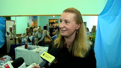 Культурний фронт у тилу: у Житомирі майстри продають вироби, аби зібрати гроші для ЗСУ Культурний фронт у тилу: у Житомирі майстри продають вироби, аби зібрати гроші для ЗСУ