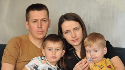 Сім’я з Тернопільщини виграла в лотерею найдорожчий у світі укол для малюка