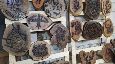 Тернополянин виготовив панно із зображенням розстріляного українського героя Тернополянин виготовив панно із зображенням розстріляного українського героя