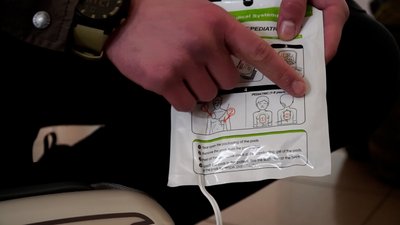 У Чернігові встановили перший автоматичний дефібрилятор в громадському місті У Чернігові встановили перший автоматичний дефібрилятор в громадському місті