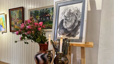 В Ужгороді відкрили виставку картин Петра Шолтеса