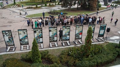 Відкриття виставки документів Архіву національної пам’яті "Комунізм = Рашизм" Відкриття виставки документів Архіву національної пам’яті "Комунізм = Рашизм"