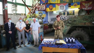 Волонтери Южно-Української АЕС передали військовим Миколаївщини відремонтовану техніку Волонтери Южно-Української АЕС передали військовим Миколаївщини відремонтовану техніку