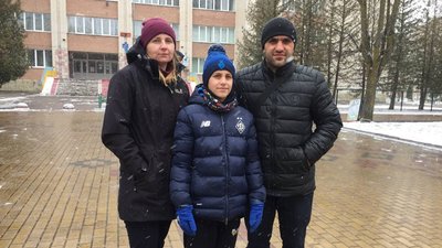 Тернопільський школяр, в якого стріляли біля 27 школи, готується до реабілітації