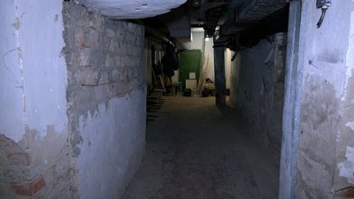 Власними силами: у Рівному розчищають підтоплене сховище Власними силами: у Рівному розчищають підтоплене сховище