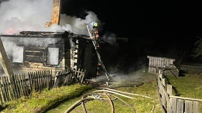 Впродовж доби на Волині зайнялися дві хати та вантажівка посеред дороги Впродовж доби на Волині зайнялися дві хати та вантажівка посеред дороги