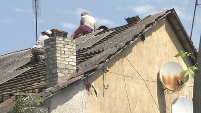 Жителям громади на Тернопільщині компенсують збитки, які завдала негода