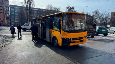 ДТП у Чернігові: автобус №37