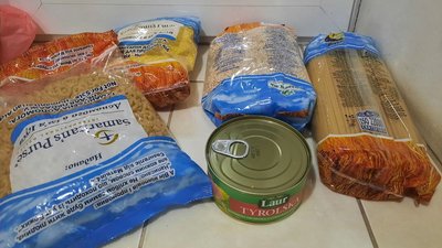 Понад тисячу продуктових наборів за вечір роздали у Миколаєві