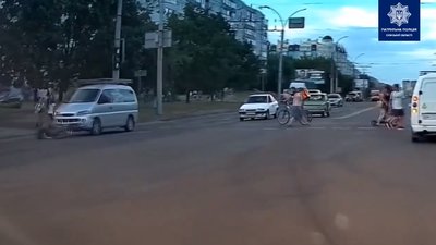 Аварія з велосипедистом у Сумах: 14-річного хлопця госпіталізували (ВІДЕО)