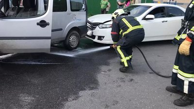 У Павлограді на Дніпропетровщині сталася ДТП за участю трьох авто. Серед травмованих – двоє дітей У Павлограді на Дніпропетровщині сталася ДТП за участю трьох авто. Серед травмованих – двоє дітей