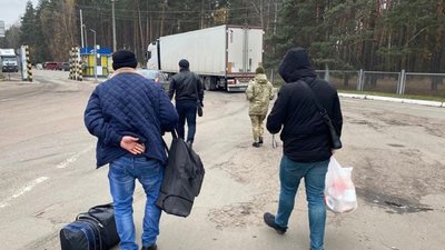 На кордоні затримали експоліцейського Львівщини, якого розшукував інтерпол