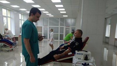 станція переливання крові кроп, здають кров кроп