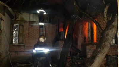 На Харківщині горів житловий будинок: загинув чоловік