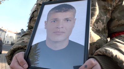 У Луцьку попрощалися з загиблими на Харківщині Олегом Демянчуком і Артемом Степчуком