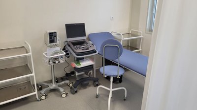 У громаді на Дніпропетровщині відкрили модульну лікарню з захистом на випадок обстрілів: яку допомогу надаватимуть