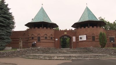 У Черкасах замальовують написи з адресами наркотичних онлайн-крамниць У Черкасах замальовують написи з адресами наркотичних онлайн-крамниць