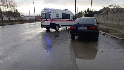 Аварія на Дубнівській у Луцьку: форд збив жінку і дитину Аварія на Дубнівській у Луцьку: форд збив жінку і дитину