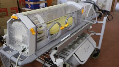 Трьом ужгородським лікарням передали гуманітарну допомогу з Австрії