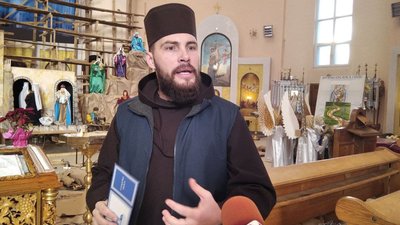 У Тернополі встановлюють найбільшу в Україні Різдвяну шопку У Тернополі встановлюють найбільшу в Україні Різдвяну шопку