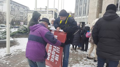 Проти будівництва багатоповерхівки. Жителі Дніпра вийшли на мітинг Проти будівництва багатоповерхівки. Жителі Дніпра вийшли на мітинг