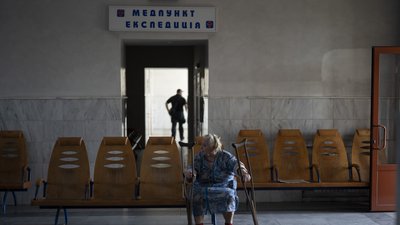 Евакуація жителів Луганської області, квітень 2022 року Евакуація жителів Луганської області, квітень 2022 року