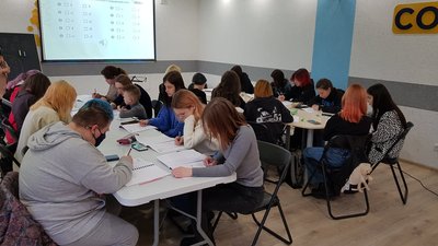 Навчатимуть мови та знайомитимуть зі східною культурою: корейці з Мелітополя відкрили в Черкасах культурний клуб
